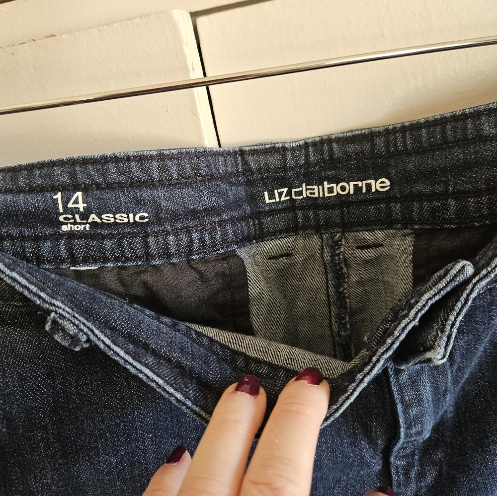 Liz Claiborne Denim classic jean shorts Size 14 - Picture 4 of 6